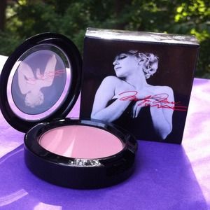 🚨SOLD🚨REDUCED MAC LE MARILYN MONROE BLUSH💋
