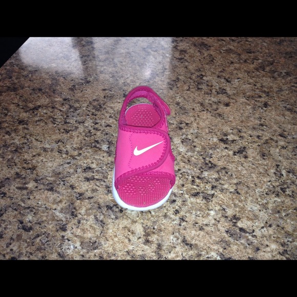 Toddler nike sandals