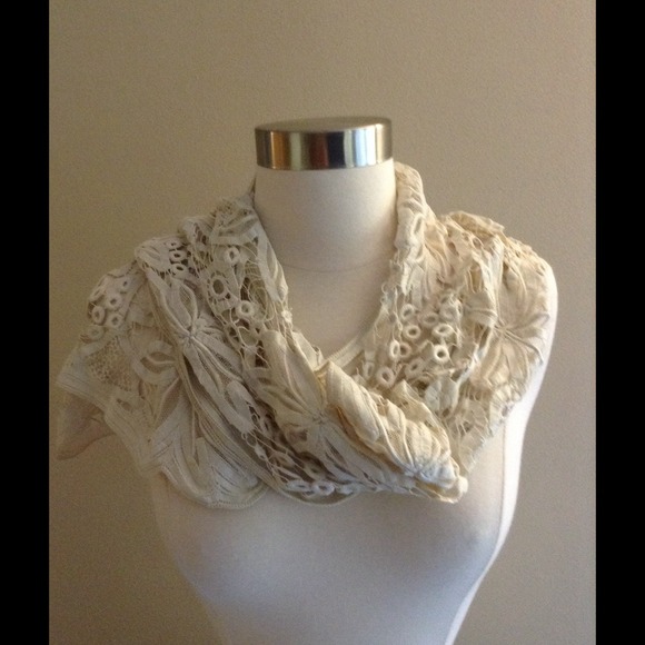 Accessories - Is it a scarf or a shawl?