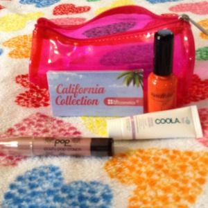 Make up and sunscreen with nail polish. 💅👙💋💄