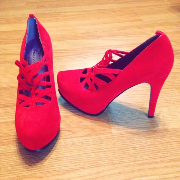Red Pumps