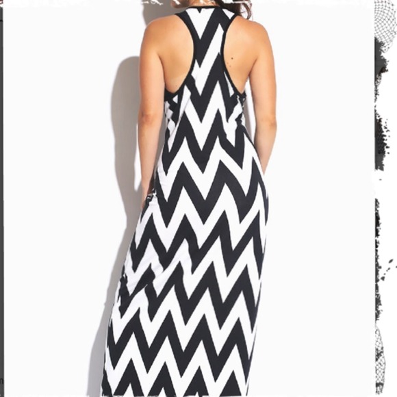 LAST ONE!❤️BUNDLED❤️ BLACK & WHITE CHEVRON MAXI! - Picture 2 of 2
