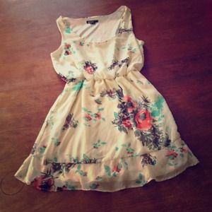 Floral dress :) recently reduced!!