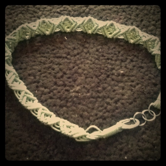 Vintage style beige roped weave belt