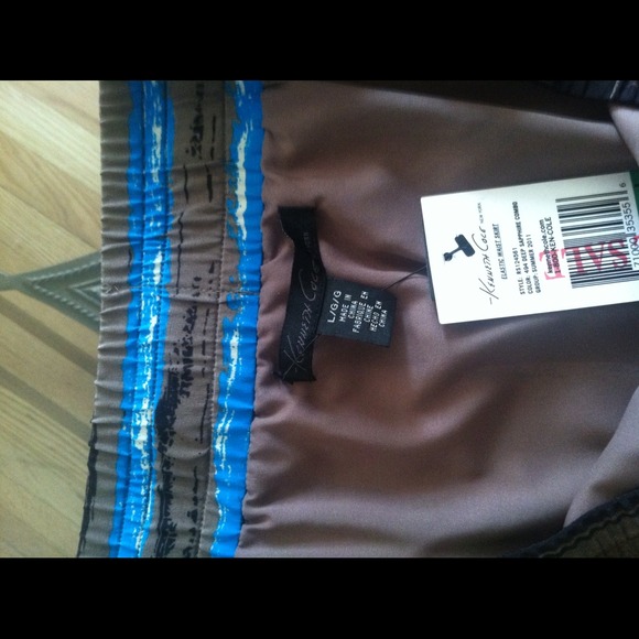 Kenneth Cole mini - Picture 3 of 3