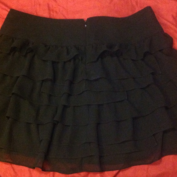 Express Ruffle Cocktail Skirt - Picture 3 of 3