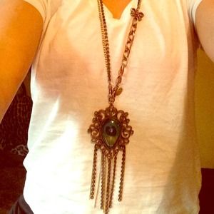 Beautiful Betsey Johnson peacock pendant necklace