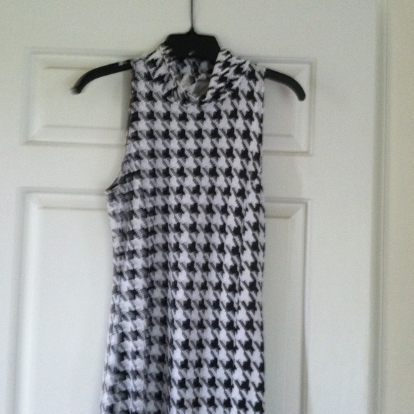 Maxi length houndstooth dress👠