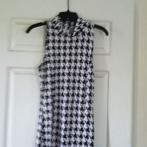 Maxi length houndstooth dress👠