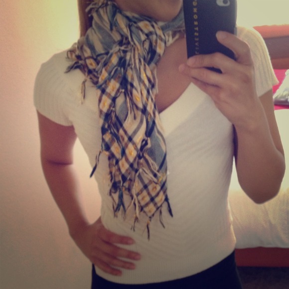 Rampage sweater like top