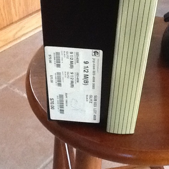 Glamorous Sequin Heels! - Picture 3 of 4