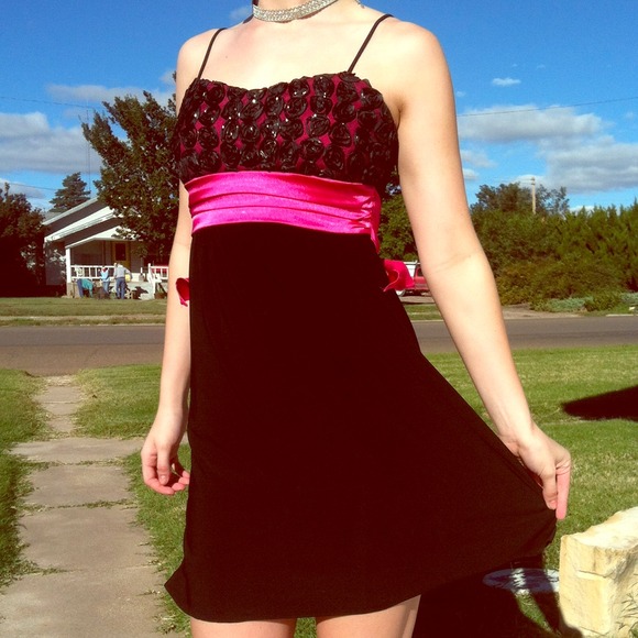 Gorgeous pink & black dress
