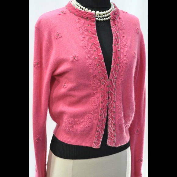❌❌SOLD Beautiful Soft Cardigan by CAbi🌺🌺