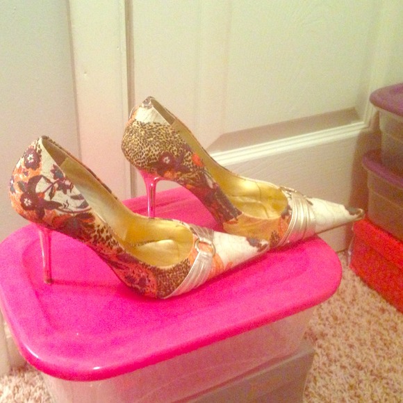 Very cute sexy pumps! Only worn 1x
