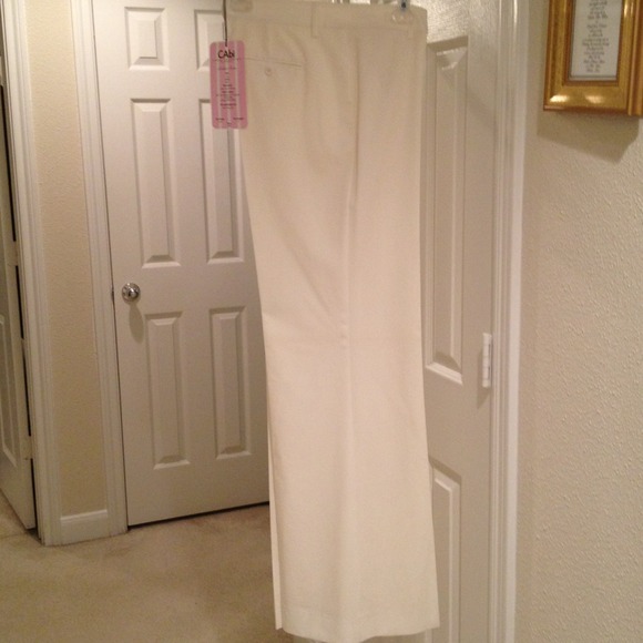 ❌SOLD NEW with Tag CAbi White Slacks