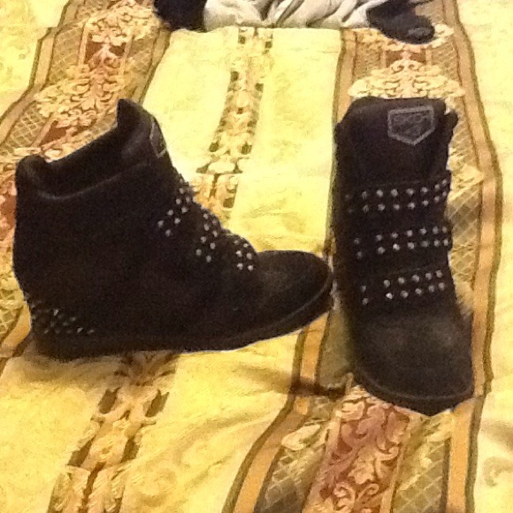 Sketchers +3 hidden wedge sneakers