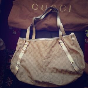 Gucci shoulder bag (gold)