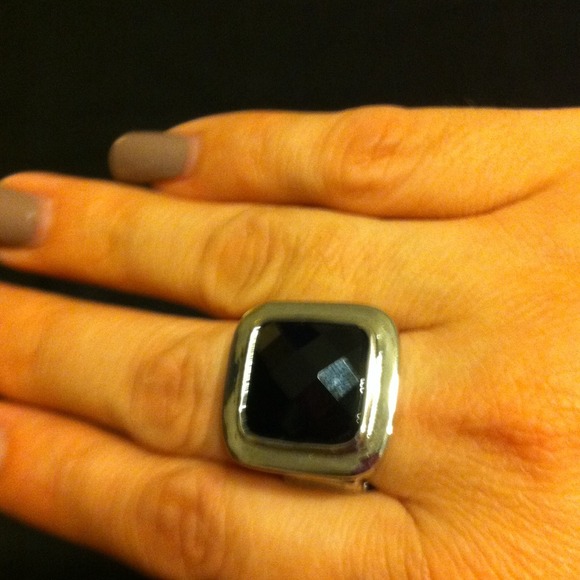 Crystal stretch ring