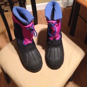 Totes. Kids size 4 snow boots