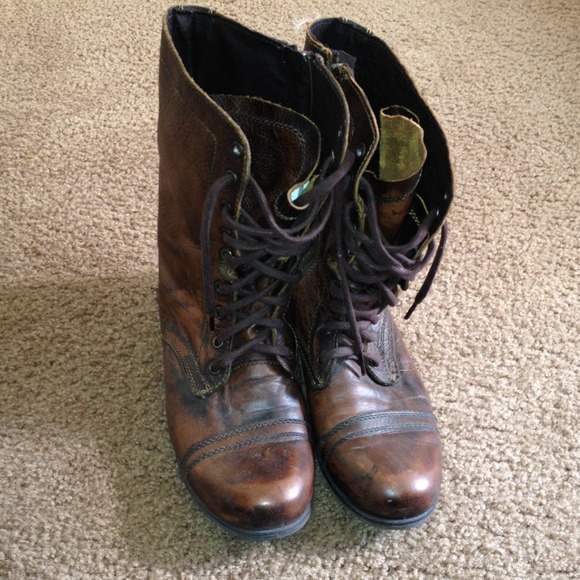 Brown Steve Madden troopa boots