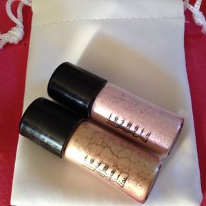 Gold and pearl pink eyeshadows