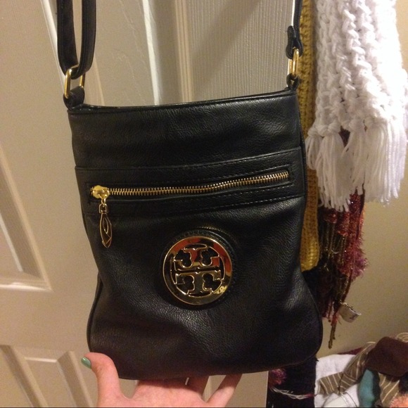 AUTHENTIC black Tory Burch crossbody