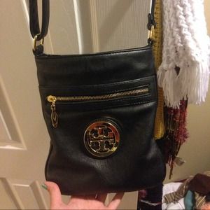 AUTHENTIC black Tory Burch crossbody