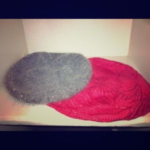 Bundle of two beanies
