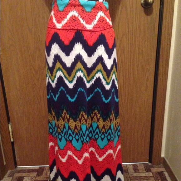 BRAND NEW!! Multi colored maxi skirt - Picture 2 of 2