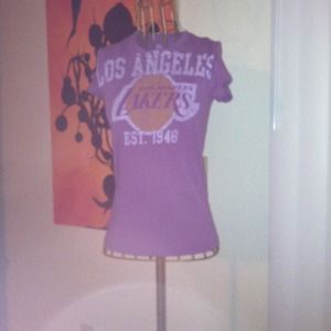 Lakers top