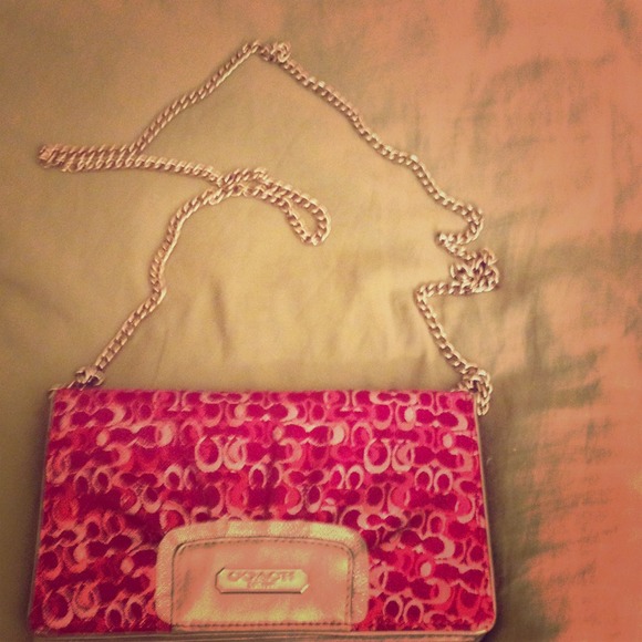 ❌Traded❌Pink coach with chain strap