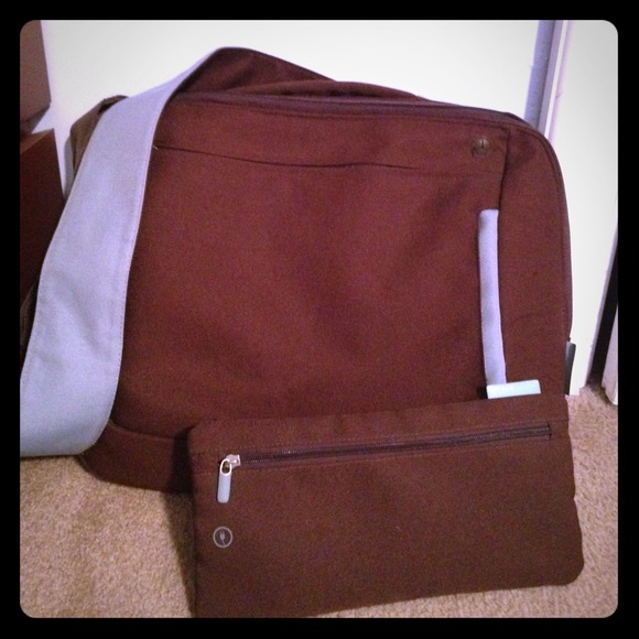 Belkin computer bag with small bag