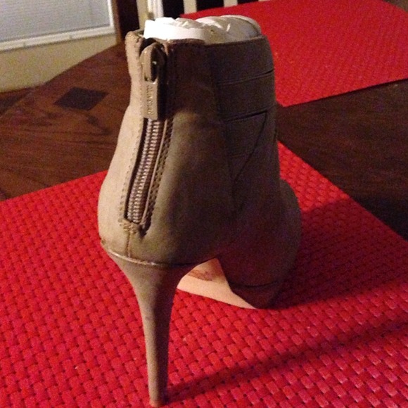 COLIN STUART PUMPS - SZ 7 - Picture 2 of 3