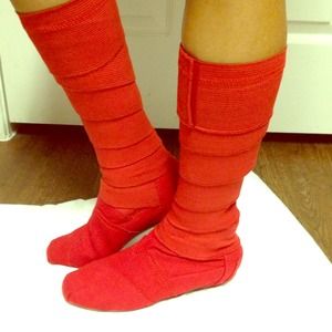 TOMS Vegan wrap around boots😍