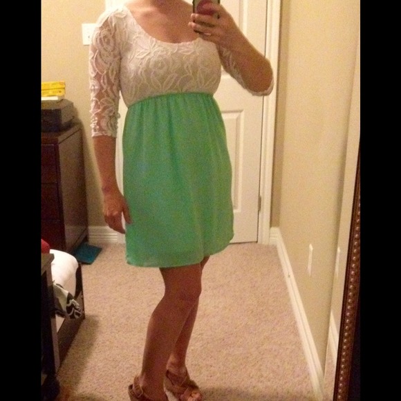 *NEW* Lace Bodice Dress - Picture 2 of 2