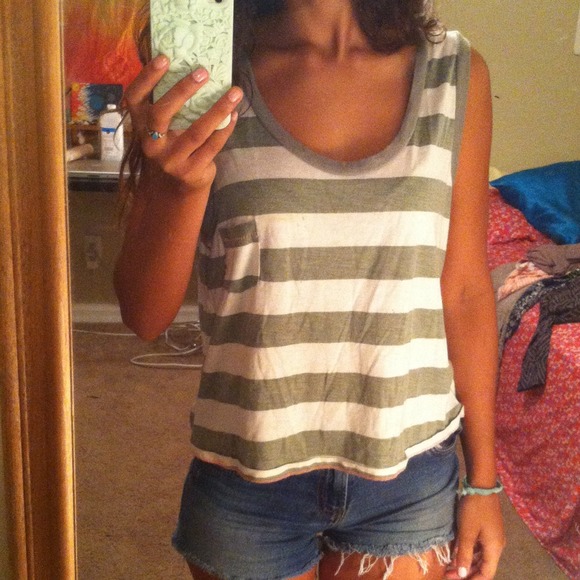 Stripped billabong tank