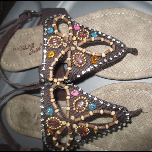 ❌TRADED❌ Adorable brown boho sandals! NWOT - Picture 2 of 4