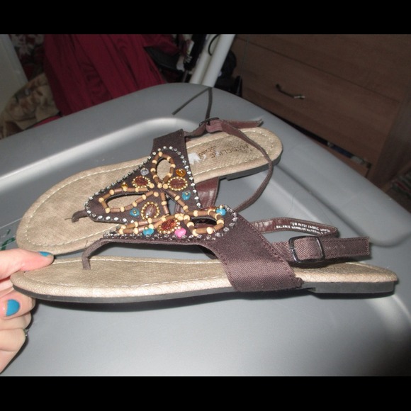 ❌TRADED❌ Adorable brown boho sandals! NWOT - Picture 3 of 4
