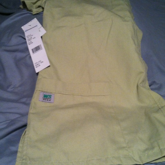 Scrub top - Picture 2 of 2