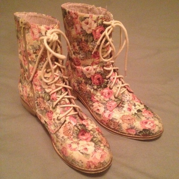 *reserved* Floral combat boots