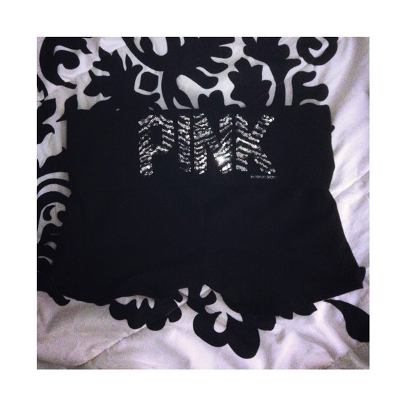 ⛔SOLD⛔ PINK VS BLING YOGA SHORTIES
