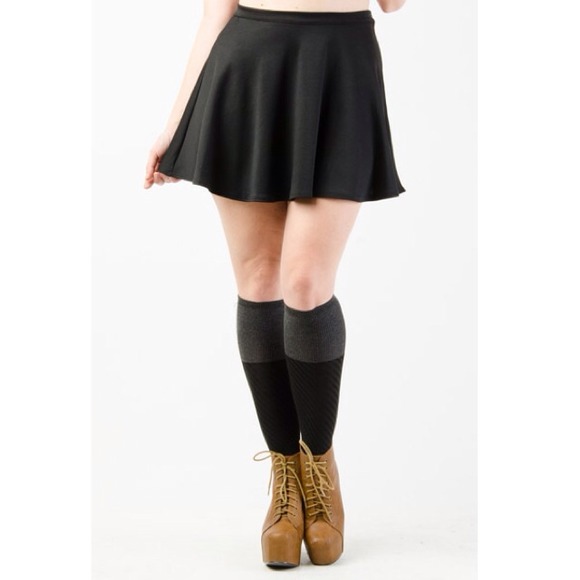 ✨SKATER SKIRT For PLUS SIZE FASHIONISTAS 1x-3x✨ - Picture 2 of 2