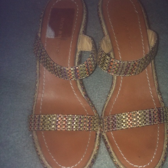 Summer wedges