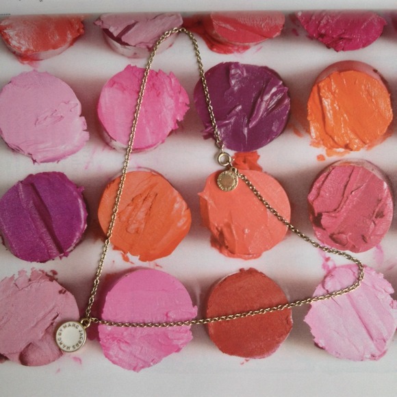 🎈🎉HP🎊BUNDLED🎈🎉MARC JACOBS Small Disc Pendant - Picture 3 of 4