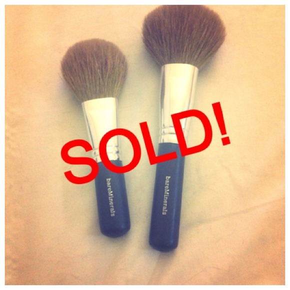 2 Bare Escenuals (Bare Essentials) brushes