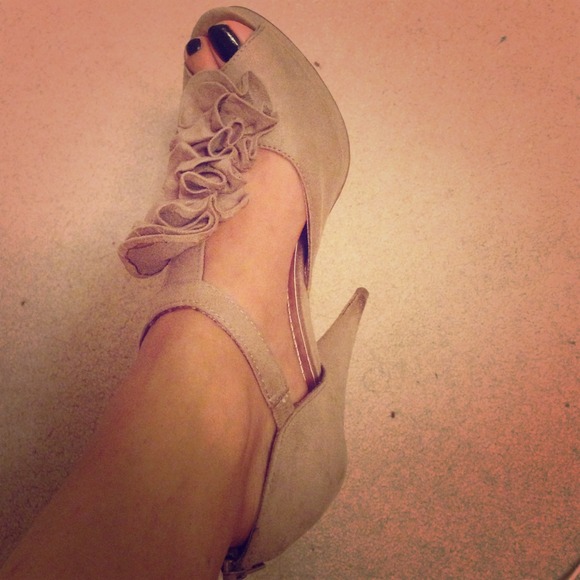 Cute and sexy heels for day and/or night!!