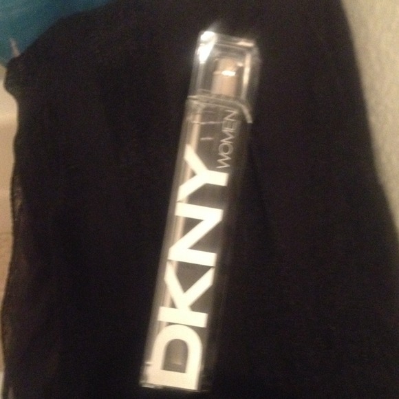 DKNY Women- new without box. - Picture 1 of 1