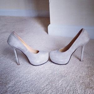 Authentic YSL grey suede pump