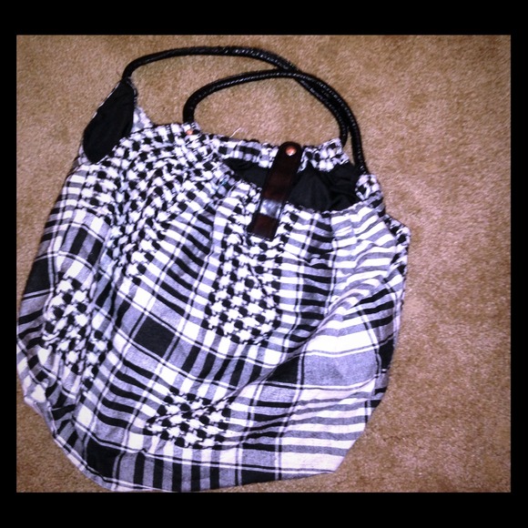 Checkered tote purse