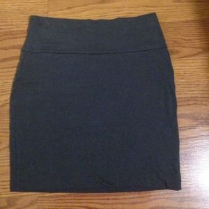 Gray fitted skirt!!